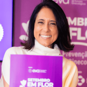 Participante da coletiva Setembro em Flor.